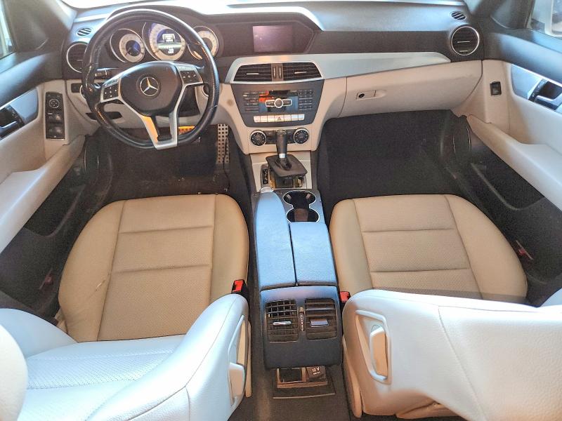 2013 Mercedes-benz C მანქანა იყიდება აუქციონზე, vin: WDDGF4HB5DA784580, აუქციონის ნომერი: 66235176