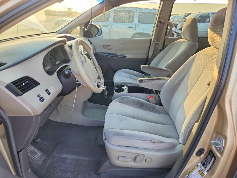 63590476 :رقم المزاد ، 5TDKK3DC1BS023263 vin ، 2011 Toyota Sienna مزاد بيع