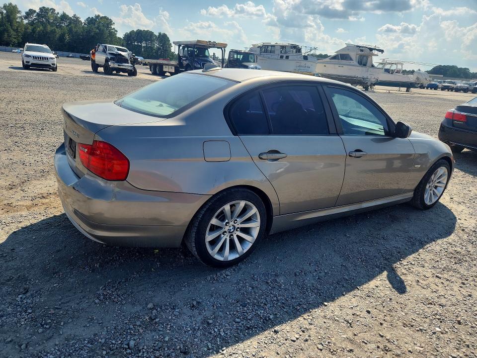 65288996 :رقم المزاد ، WBAPH5C54BA446691 vin ، 2011 Bmw 328 مزاد بيع