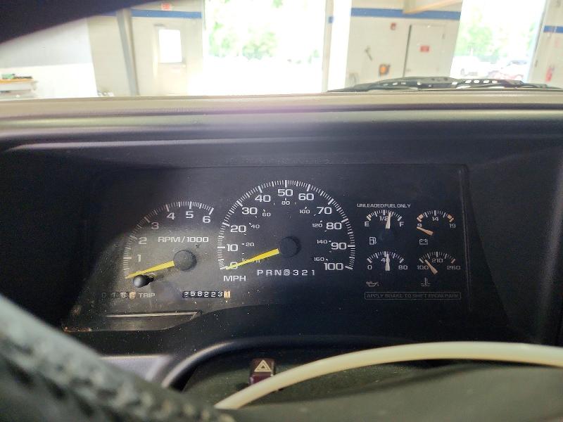 63720976 :رقم المزاد ، 1GNEC16R9XJ431912 vin ، 1999 Chevrolet Suburban مزاد بيع