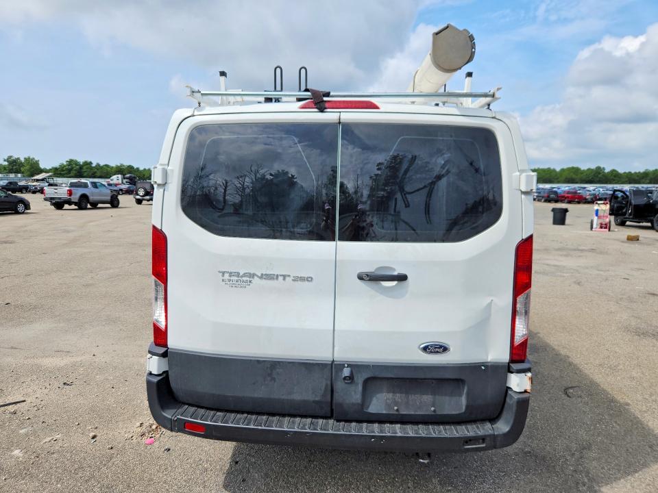 2020 Ford Transit მანქანა იყიდება აუქციონზე, vin: 1FTBR1Y89LKB60983, აუქციონის ნომერი: 70390186