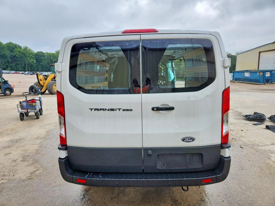 62867266 :رقم المزاد ، 1FTBR1Y84TKA63545 vin ، 2026 Ford Transit مزاد بيع