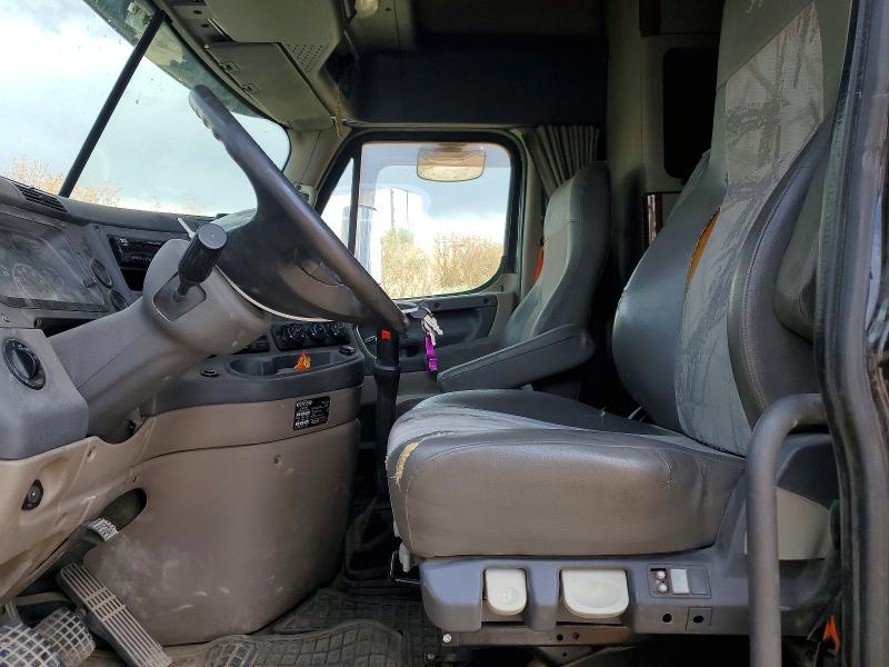 2014 Freightliner Cascadia 125 მანქანა იყიდება აუქციონზე, vin: 3AKJGLD66ESFP4558, აუქციონის ნომერი: 66267026