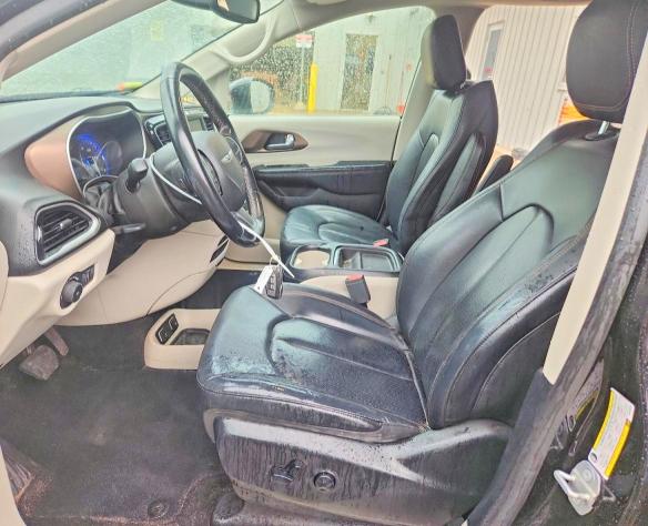 64280566 :رقم المزاد ، 2C4RC1BGXKR732370 vin ، 2019 Chrysler Pacifica مزاد بيع