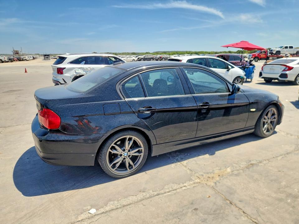 64316176 :رقم المزاد ، WBAPH77549NM27678 vin ، 2009 Bmw 328 مزاد بيع