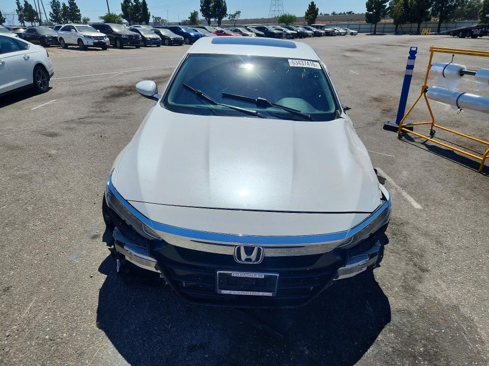 63437416 :رقم المزاد ، 1HGCV1F43JA120533 vin ، 2018 Honda Accord مزاد بيع