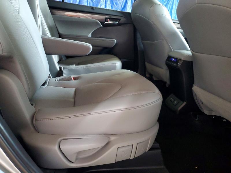 Продаж на аукціоні авто 2021 Toyota Highlander, vin: 5TDDZRBH1MS123971, номер лоту: 65189686