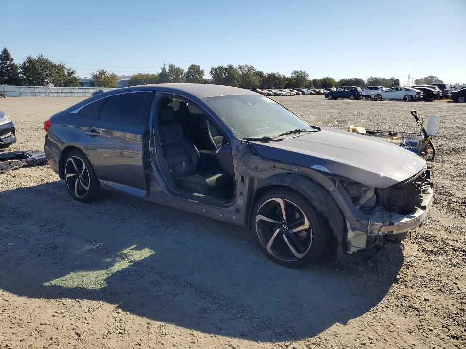 2018 Honda Accord მანქანა იყიდება აუქციონზე, vin: 1HGCV1F30JA181202, აუქციონის ნომერი: 63173136