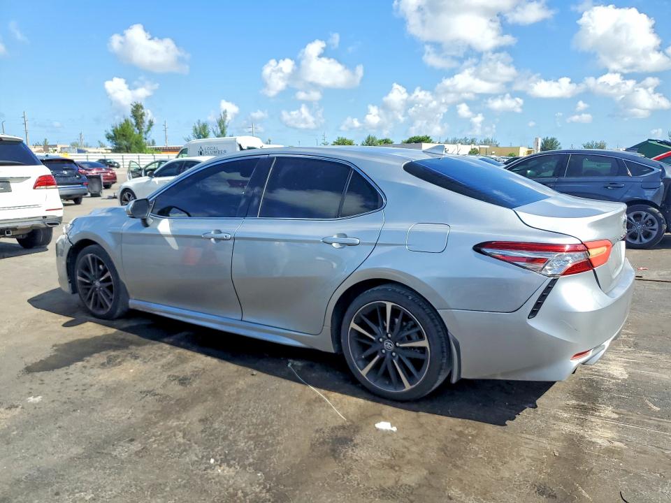 Продаж на аукціоні авто 2019 Toyota Camry, vin: 4T1B61HK0KU700496, номер лоту: 64775656