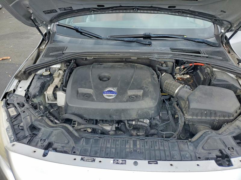 67124606 :رقم المزاد ، YV149MFM0F2336327 vin ، 2015 Volvo S60 مزاد بيع