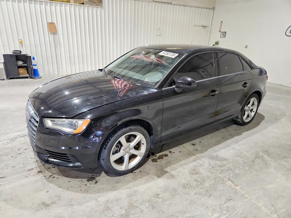 64993736 :رقم المزاد ، WAUACGFF7F1085547 vin ، 2015 Audi A3 مزاد بيع