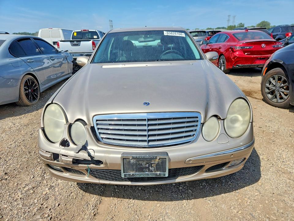 65826166 :رقم المزاد ، WDBUF65J64A509318 vin ، 2004 Mercedes-benz E مزاد بيع
