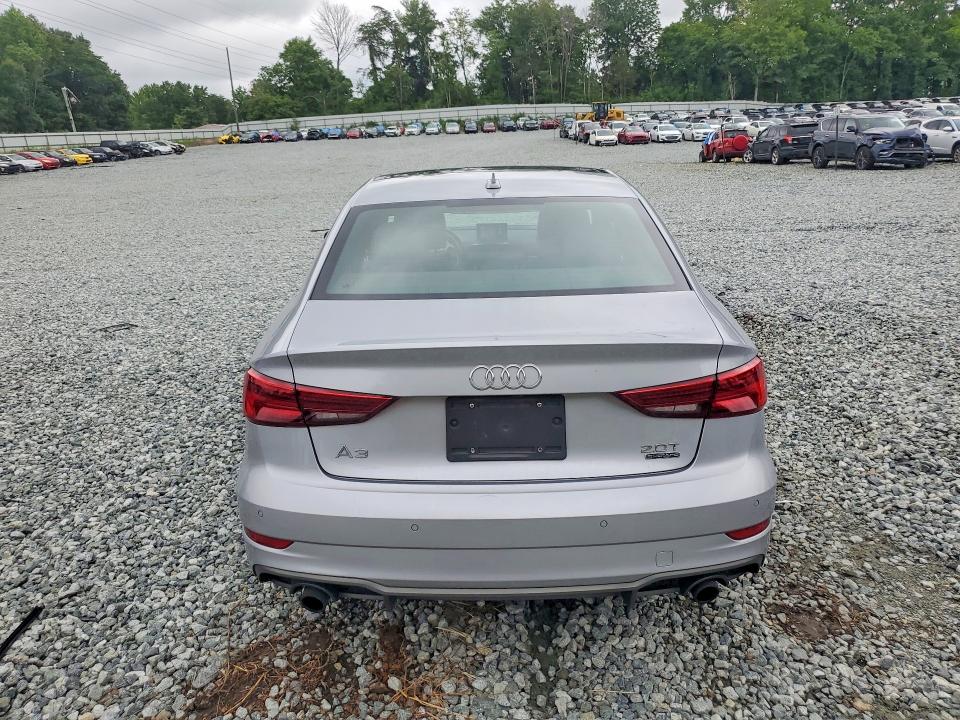 2018 Audi A3 მანქანა იყიდება აუქციონზე, vin: WAUJ8GFF8J1019325, აუქციონის ნომერი: 61905406