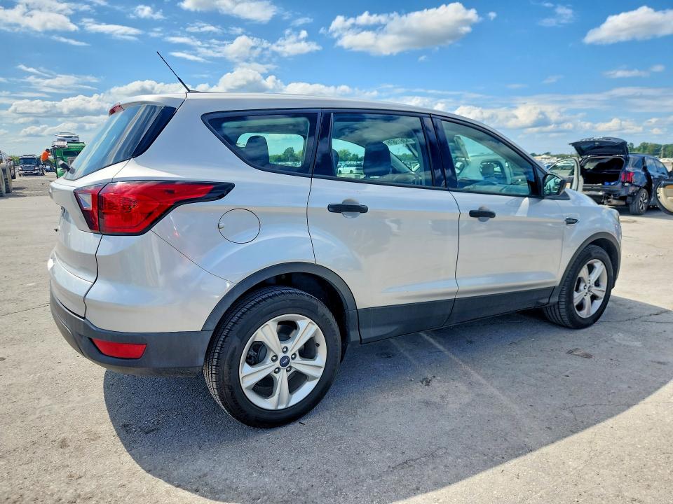 63616676 :رقم المزاد ، 1FMCU0F71KUB94910 vin ، 2019 Ford Escape مزاد بيع