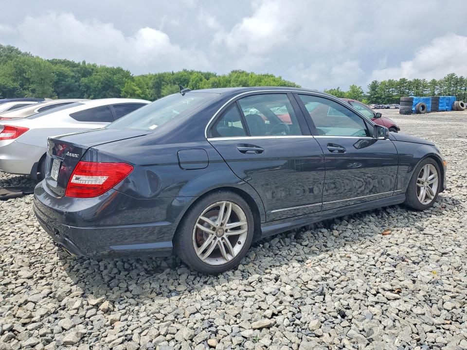 2012 Mercedes-benz C მანქანა იყიდება აუქციონზე, vin: WDDGF8BB0CF857176, აუქციონის ნომერი: 63692166