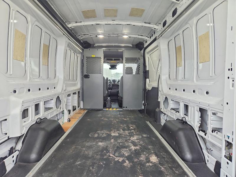 63948356 :رقم المزاد ، 1FTYR2CM6JKA48689 vin ، 2018 Ford Transit مزاد بيع