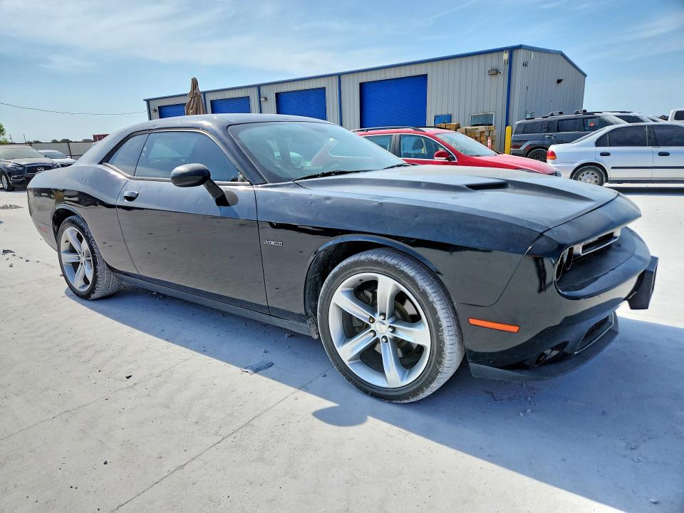 64140976 :رقم المزاد ، 2C3CDZBT2GH226113 vin ، 2016 Dodge Challenger مزاد بيع