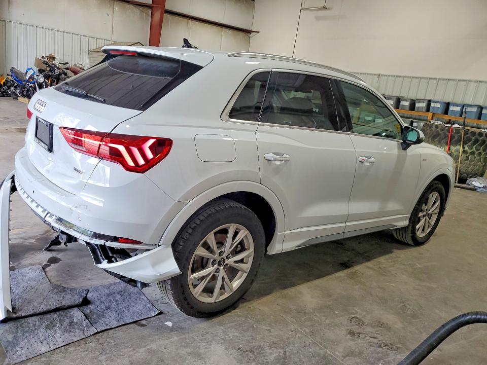 2022 Audi Q3 მანქანა იყიდება აუქციონზე, vin: WA1DECF38N1004850, აუქციონის ნომერი: 63652806