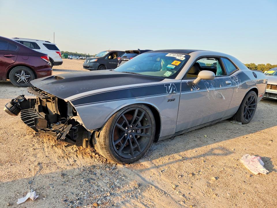 Auction sale of the 2022 Dodge Challenger, vin: 2C3CDZFJ1NH172051, lot number: 67107686