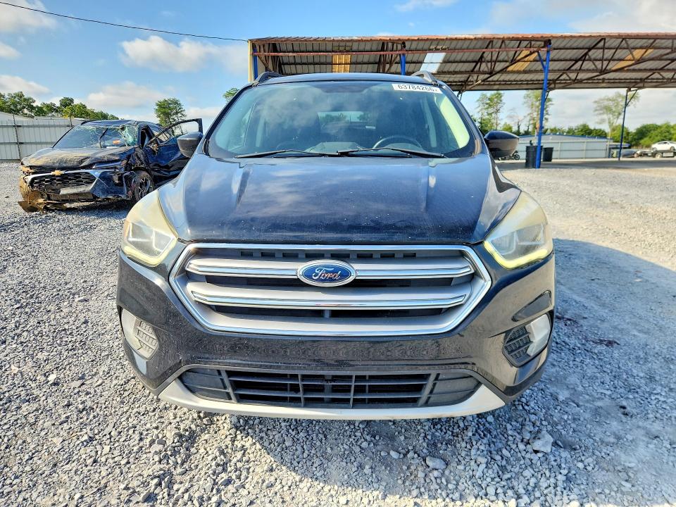Продаж на аукціоні авто 2017 Ford Escape, vin: 1FMCU0GD4HUA84110, номер лоту: 63784266