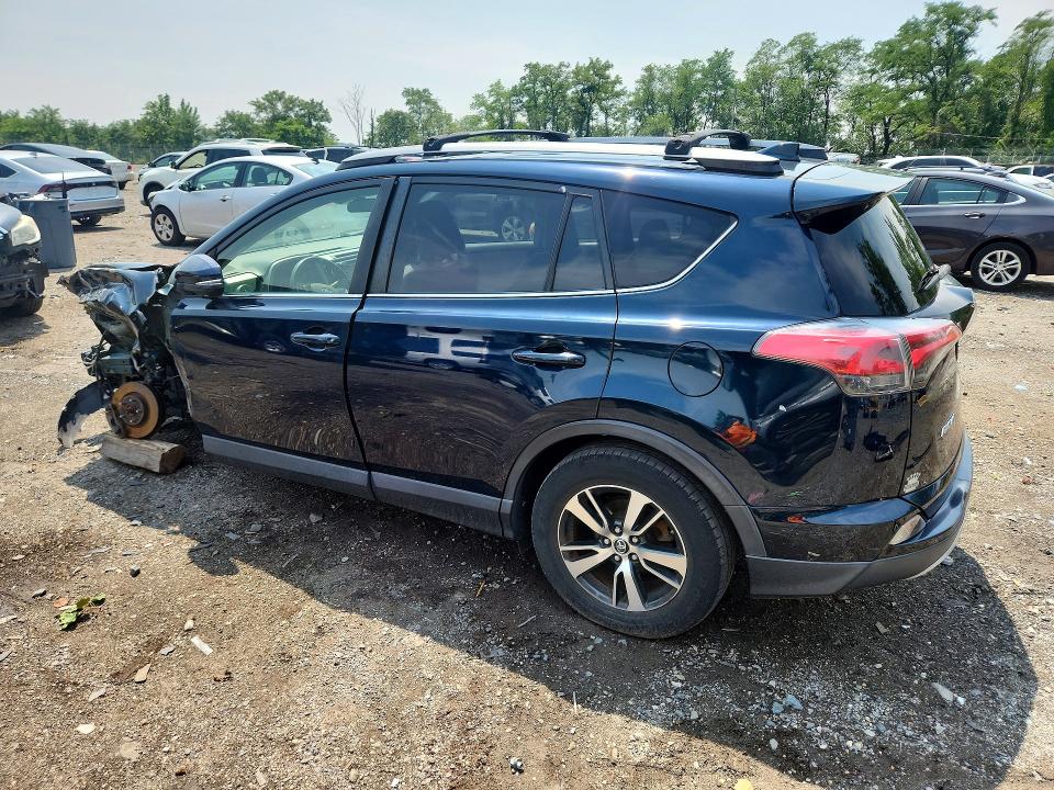 63947696 :رقم المزاد ، JTMRFREV5JJ737642 vin ، 2018 Toyota Rav4 مزاد بيع