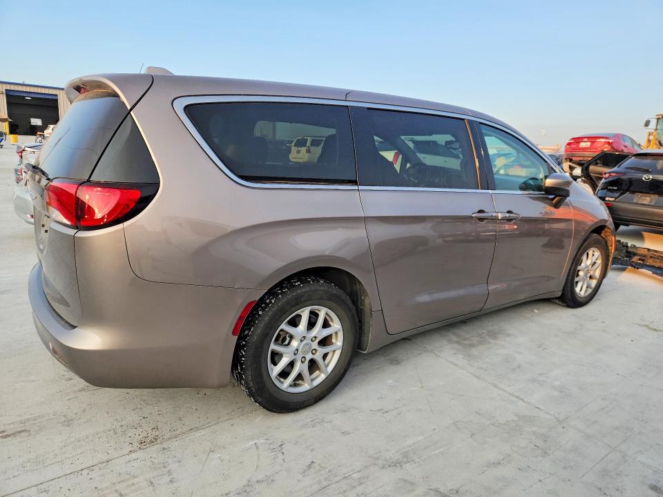 63801726 :رقم المزاد ، 2C4RC1DG5HR541347 vin ، 2017 Chrysler Pacifica مزاد بيع