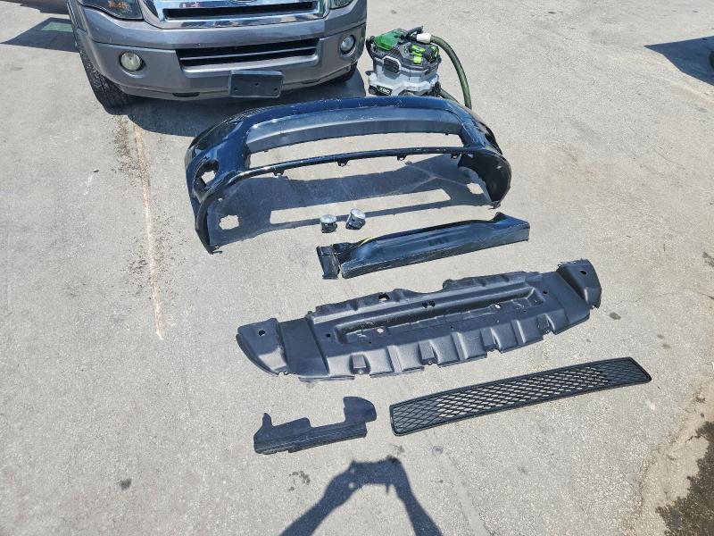 2015 Toyota Sienna მანქანა იყიდება აუქციონზე, vin: 5TDXK3DC0FS676369, აუქციონის ნომერი: 64746036