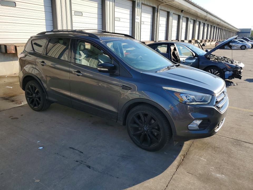 Продаж на аукціоні авто 2017 Ford Escape, vin: 1FMCU9J97HUC46515, номер лоту: 63366656