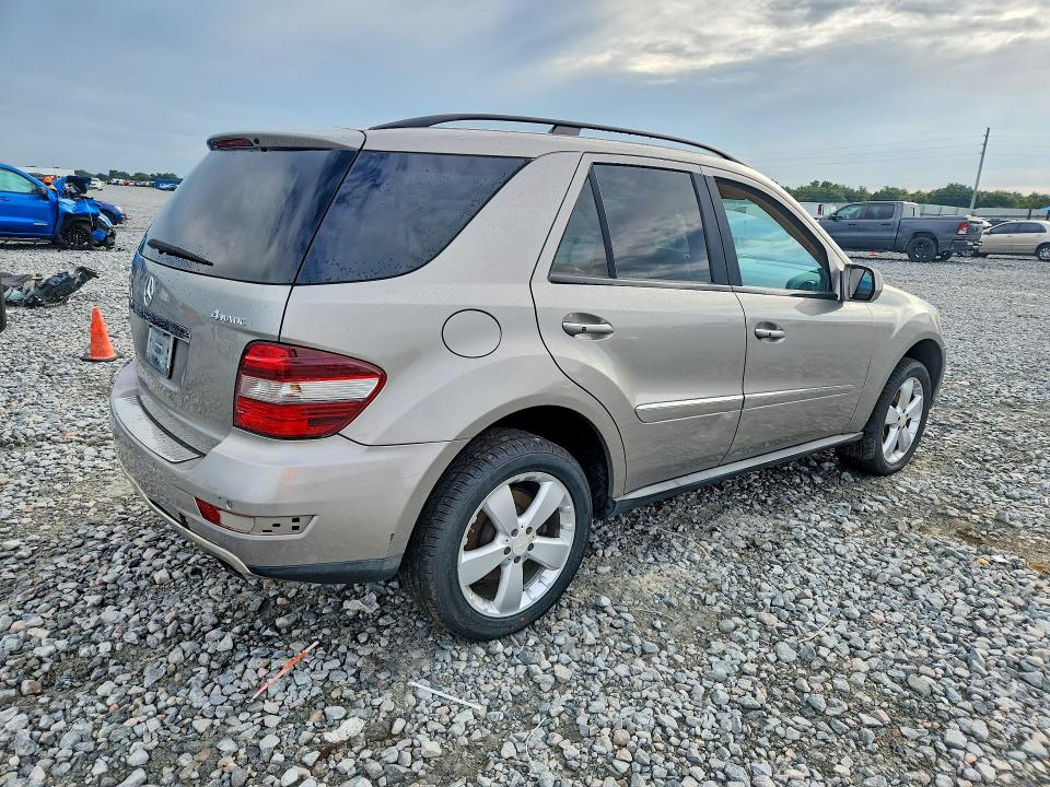 64018046 :رقم المزاد ، 4JGBB86E79A448436 vin ، 2009 Mercedes-benz Ml مزاد بيع