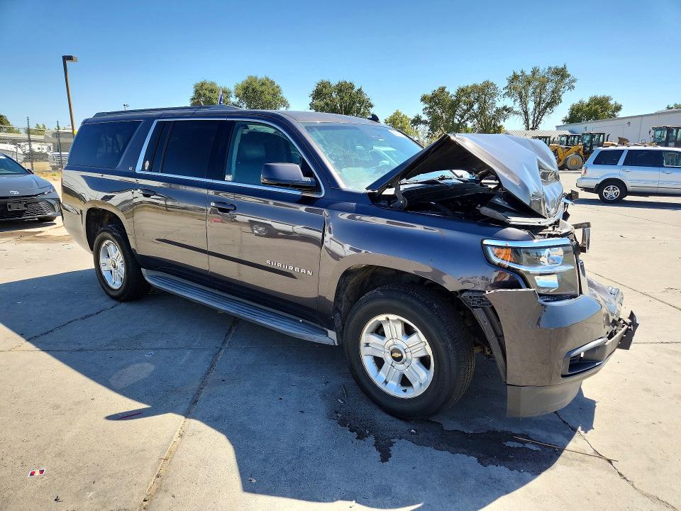 64119286 :رقم المزاد ، 1GNSCJKC0FR227066 vin ، 2015 Chevrolet Suburban مزاد بيع