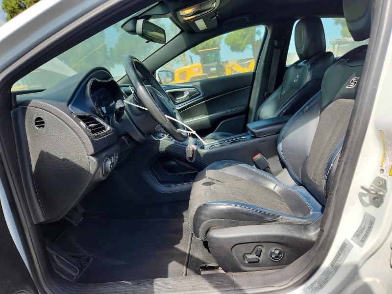 64146136 :رقم المزاد ، 1C3CCCBB7FN746921 vin ، 2015 Chrysler 200 مزاد بيع