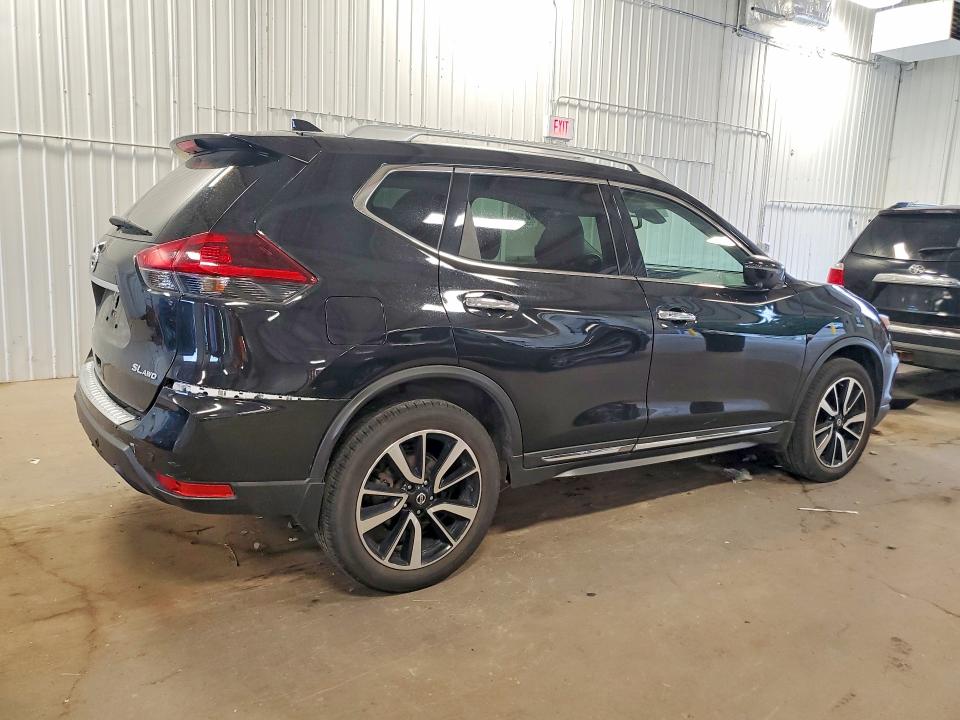 64753766 :رقم المزاد ، 5N1AT2MV8LC771995 vin ، 2020 Nissan Rogue مزاد بيع