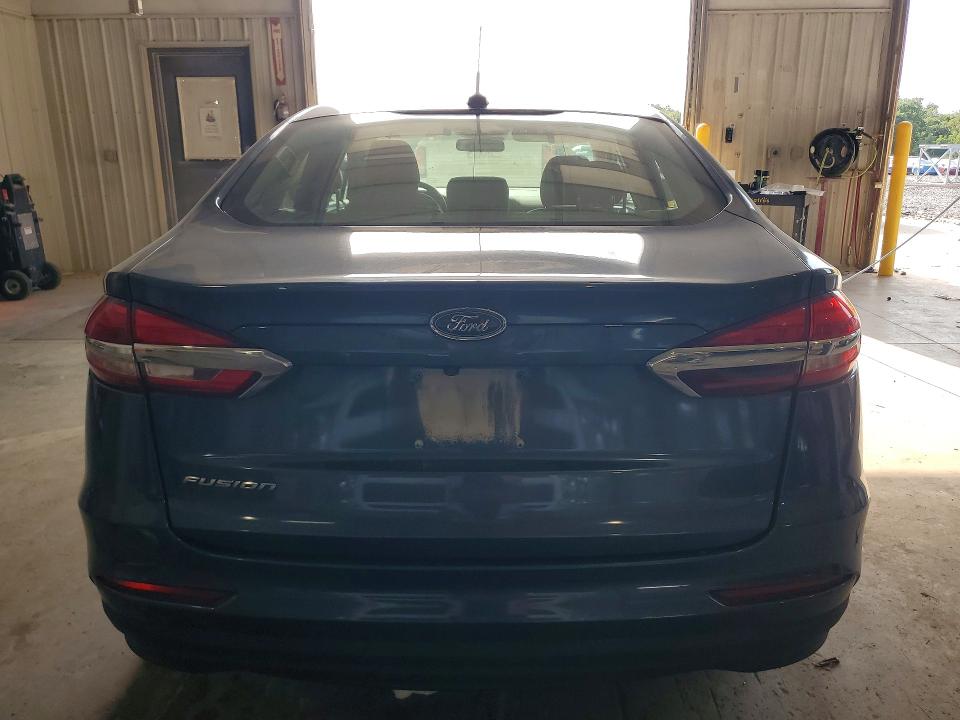64561016 :رقم المزاد ، 3FA6P0G72KR162035 vin ، 2019 Ford Fusion مزاد بيع