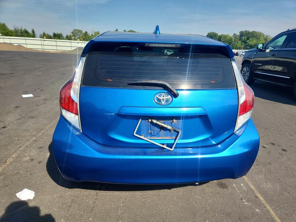 2015 Toyota Prius C მანქანა იყიდება აუქციონზე, vin: JTDKDTB35F1583092, აუქციონის ნომერი: 66292716