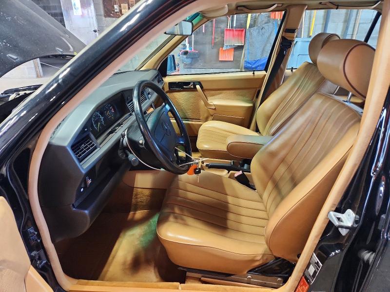 63881746 :رقم المزاد ، WDBDA29D9PG029786 vin ، 1993 Mercedes-benz 190 مزاد بيع