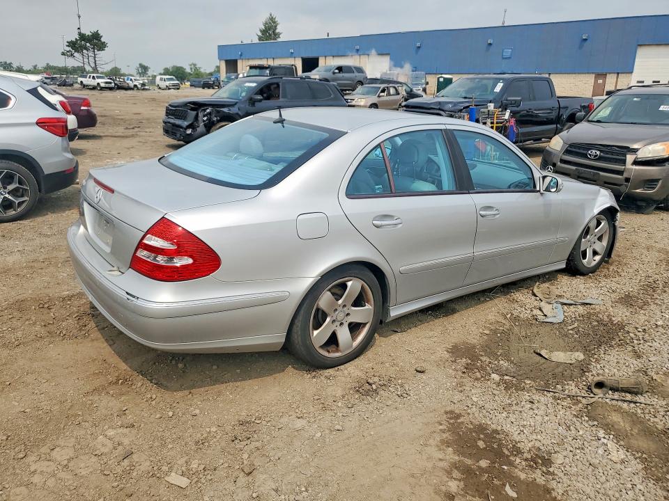 64958796 :رقم المزاد ، WDBUF65J84A436629 vin ، 2004 Mercedes-benz E مزاد بيع