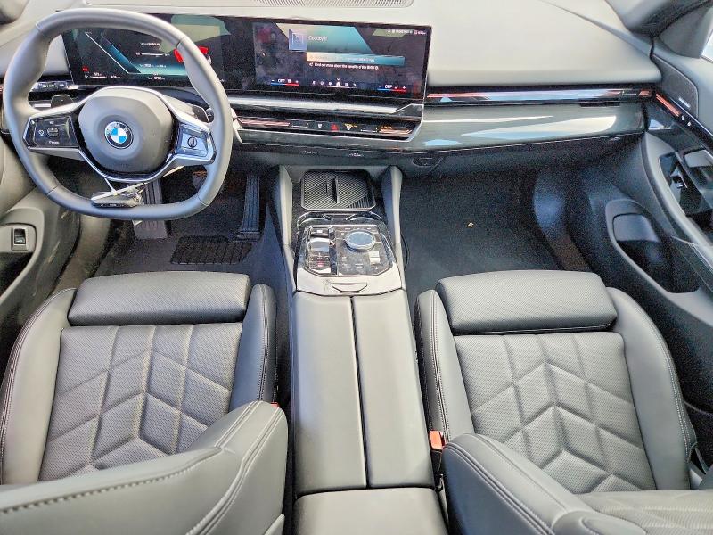 64131056 :رقم المزاد ، WBA43FJ05TCV65080 vin ، 2026 Bmw 530 مزاد بيع
