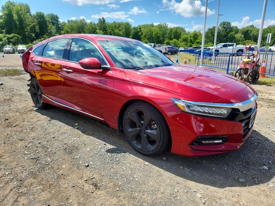 64063156 :رقم المزاد ، 1HGCV1F90JA183021 vin ، 2018 Honda Accord مزاد بيع