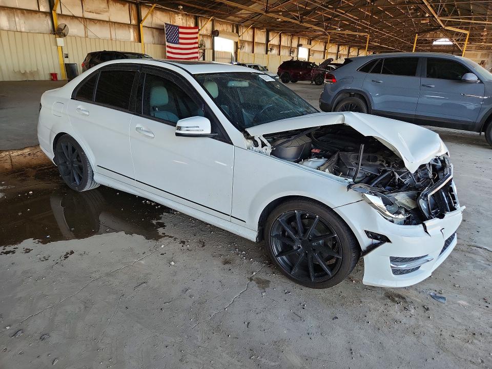 2013 Mercedes-benz C მანქანა იყიდება აუქციონზე, vin: WDDGF4HB5DA784580, აუქციონის ნომერი: 66235176