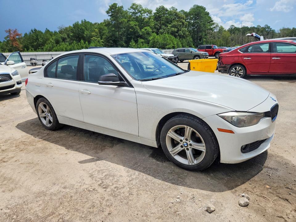 63989326 :رقم المزاد ، WBA3C3G51FNT52486 vin ، 2015 Bmw 320 مزاد بيع