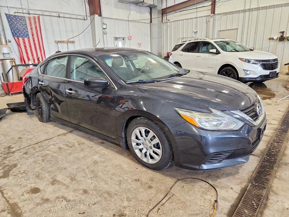 Продажа на аукционе авто 2017 Nissan Altima, vin: 1N4AL3AP0HC167662, номер лота: 63475296