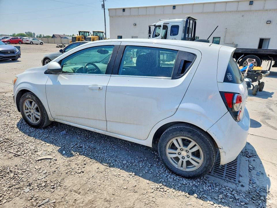 64418756 :رقم المزاد ، 1G1JC6SH7F4188298 vin ، 2015 Chevrolet Sonic مزاد بيع