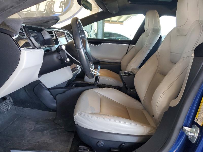 2015 Tesla Model S მანქანა იყიდება აუქციონზე, vin: 5YJSA1E25FF119758, აუქციონის ნომერი: 63702336