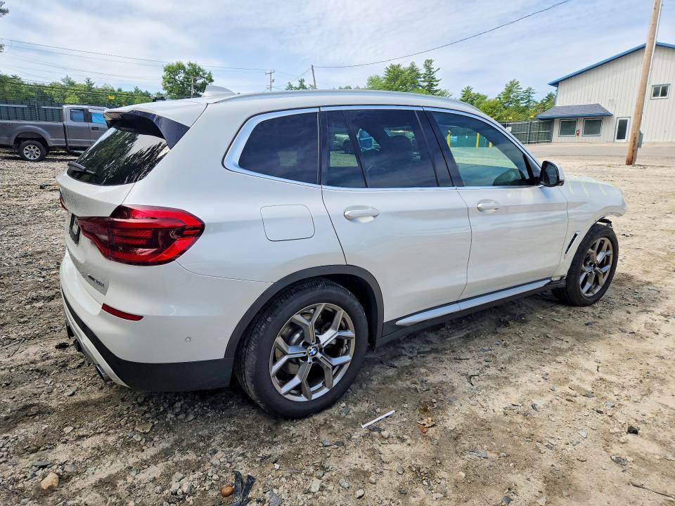 63740016 :رقم المزاد ، 5UXTY5C08M9F00702 vin ، 2021 Bmw X3 مزاد بيع
