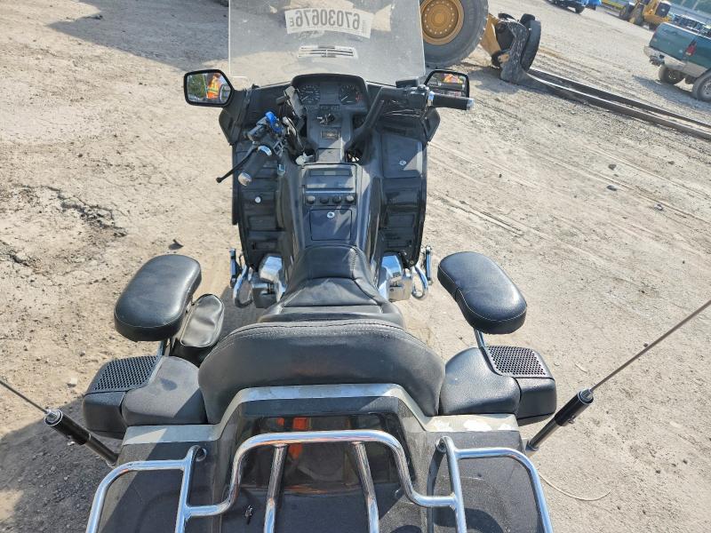 67030676 :رقم المزاد ، 1HFSC2261PA500806 vin ، 1993 Honda Gl1500 مزاد بيع