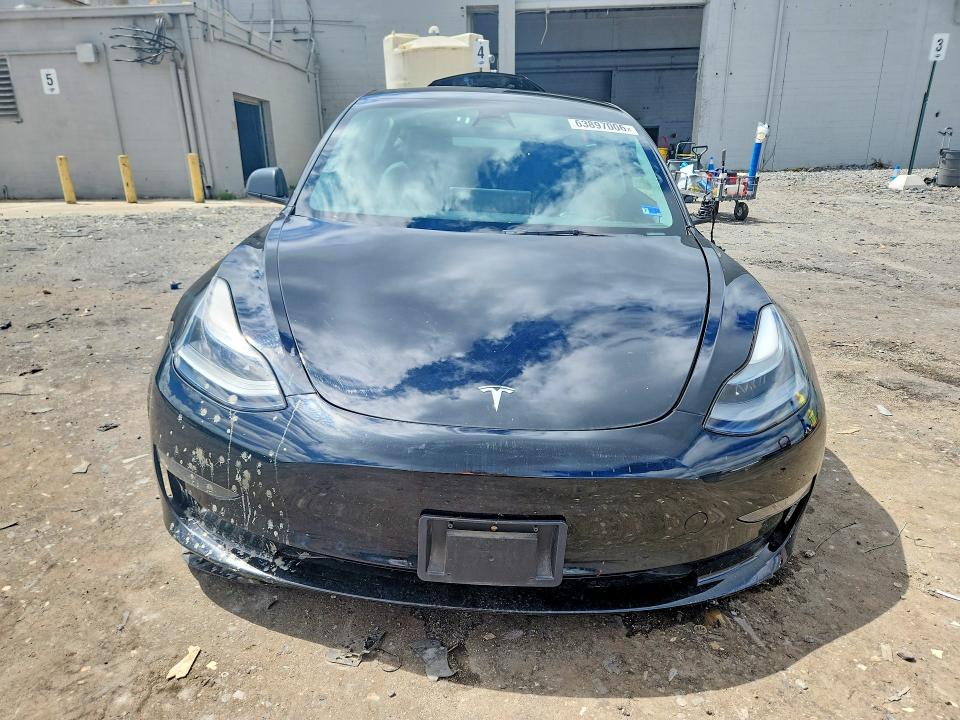 2022 Tesla Model 3 მანქანა იყიდება აუქციონზე, vin: 5YJ3E1EA5NF370214, აუქციონის ნომერი: 63897006