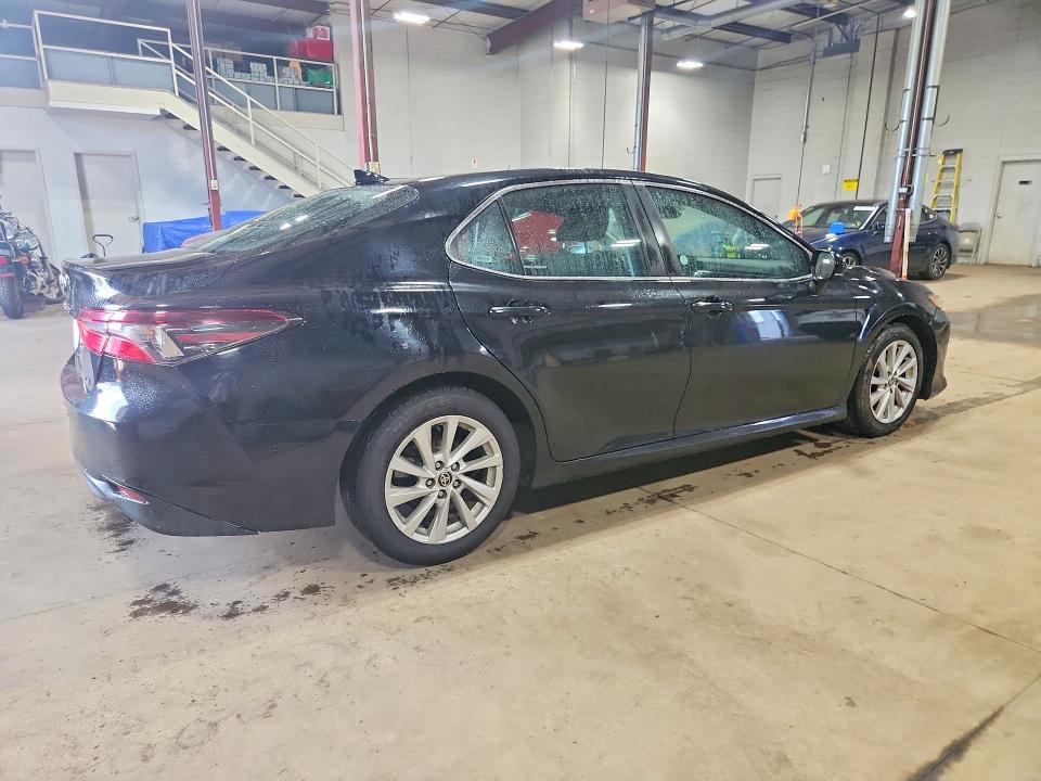 Продажа на аукционе авто 2021 Toyota Camry, vin: 4T1C11AKXMU472099, номер лота: 63912076