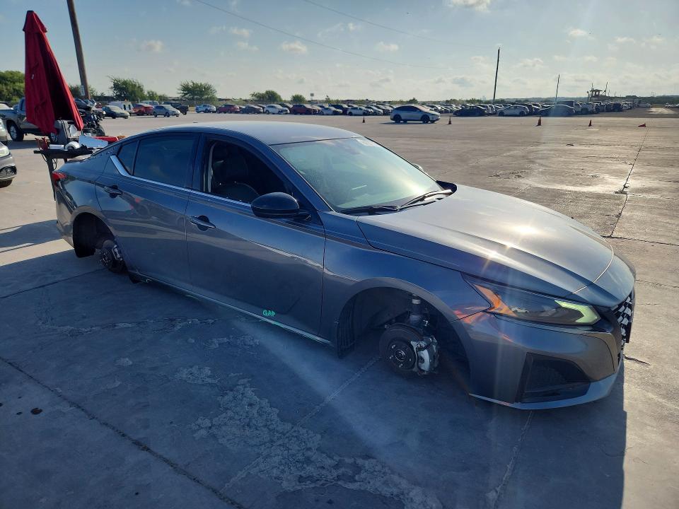 64707116 :رقم المزاد ، 1N4BL4CV8SN343455 vin ، 2025 Nissan Altima مزاد بيع