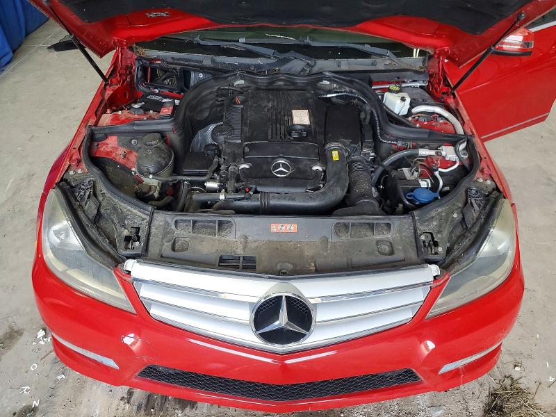 Продаж на аукціоні авто 2013 Mercedes-benz C, vin: WDDGF4HB0DR272680, номер лоту: 65154016