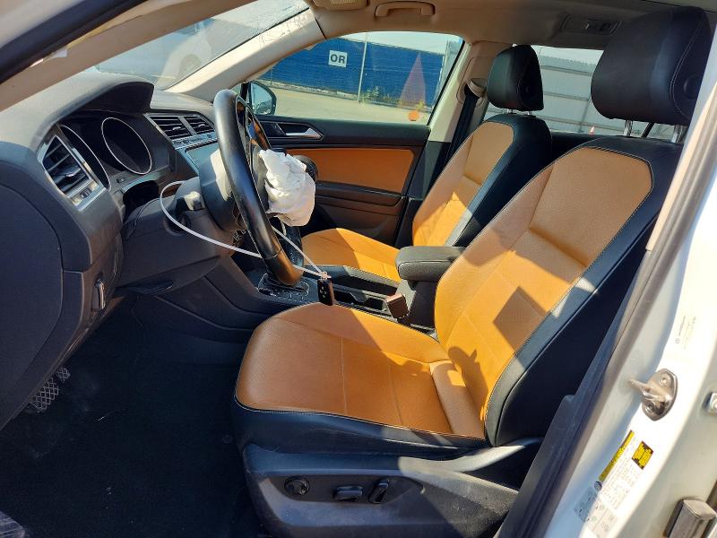 61451436 :رقم المزاد ، 3VV3B7AX2JM161851 vin ، 2018 Volkswagen Tiguan مزاد بيع